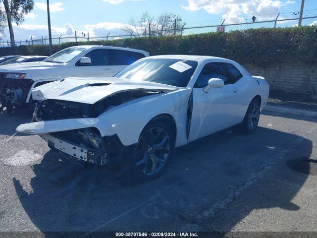 2C3CDZAGXJH258187 Dodge Challenger Sxt Plus