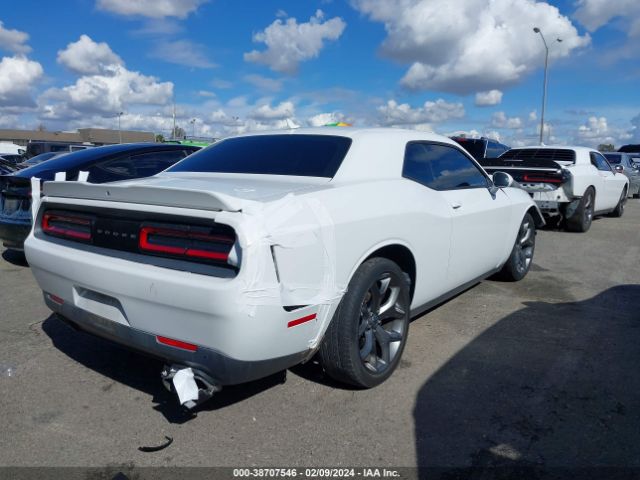 2C3CDZAGXJH258187 Dodge Challenger Sxt Plus