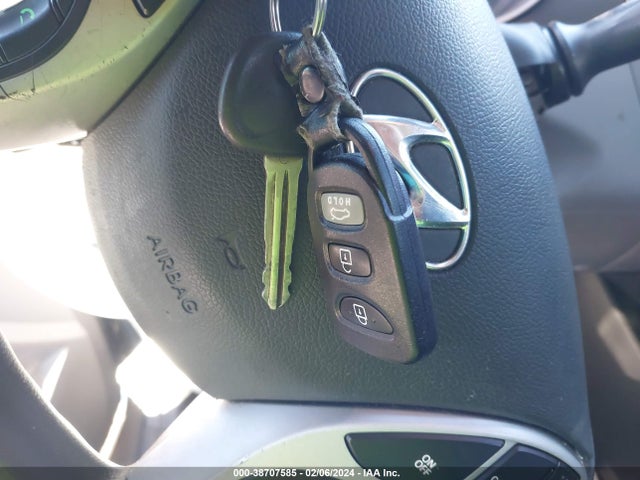 2012 HYUNDAI ELANTRA GLS (ULSAN PLANT) VIN: KMHDH4AEXCU421891