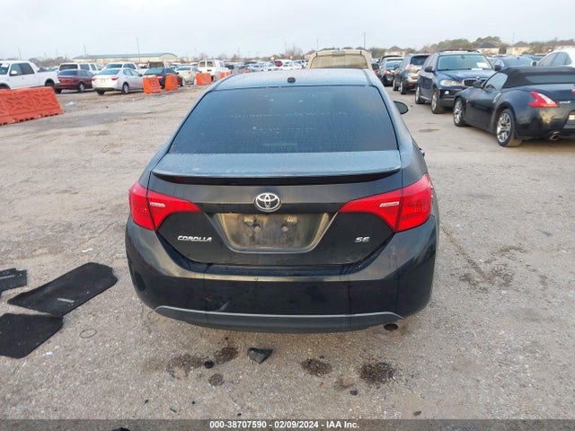 Toyota COROLLA SE 2018 5YFBURHE7JP803333 Image 16