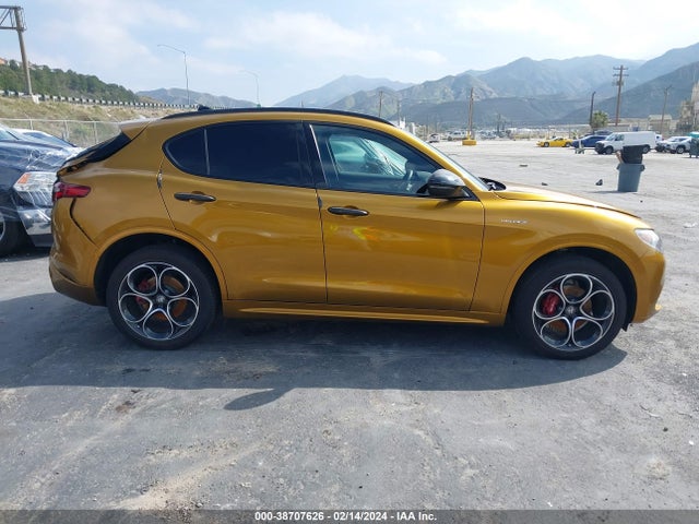 ZASPAKBN9P7D55225 Alfa Romeo Stelvio Veloce Awd