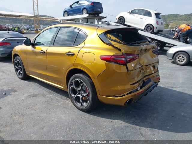 ZASPAKBN9P7D55225 Alfa Romeo Stelvio Veloce Awd