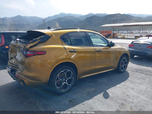 ZASPAKBN9P7D55225 Alfa Romeo Stelvio Veloce Awd