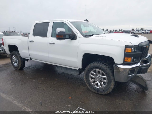 2018 1GC1KWEY5JF239445 main image