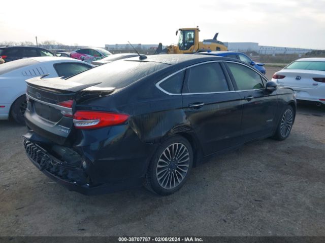 3FA6P0RUXHR119946 Ford Fusion Hybrid Titanium