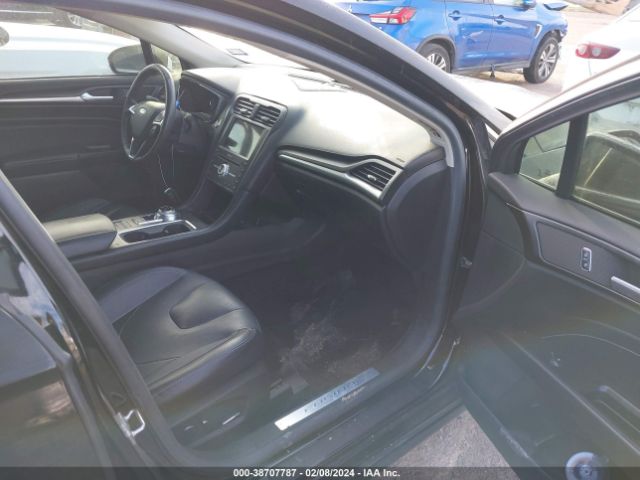 3FA6P0RUXHR119946 Ford Fusion Hybrid Titanium