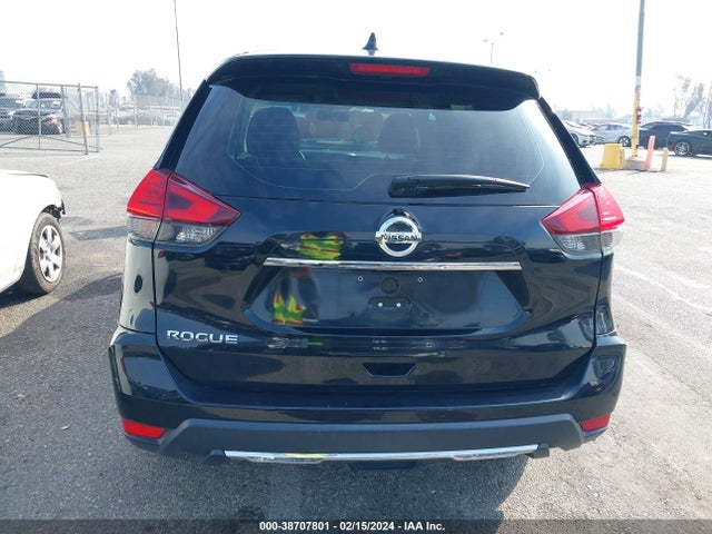 Nissan ROGUE S 2017 KNMAT2MTXHP599939 Image 16