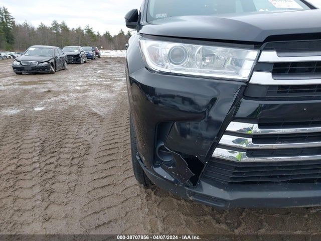 Toyota Highlander Le 2017 5TDBZRFH2HS412543 Image 17
