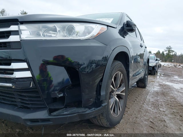 Toyota Highlander Le 2017 5TDBZRFH2HS412543 Image 6