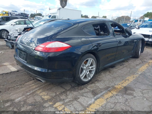 2011 PORSCHE PANAMERA WP0AA2A75BL019847 Photo 3