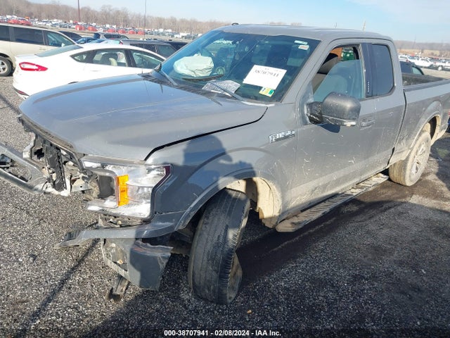 Ford F-150 Xlt 2018 1FTFX1E54JFB09706 Image 2