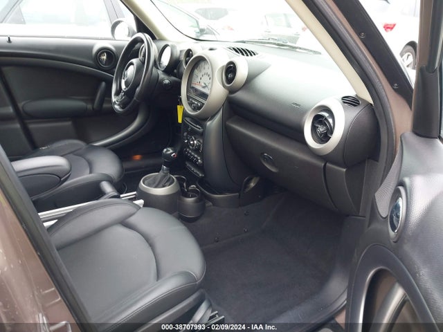 2011 MINI COOPER S COUNTRYMAN WMWZC5C50BWL53189 Photo 4