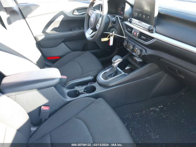 3KPF24AD2ME292213 KIA Forte Lxs