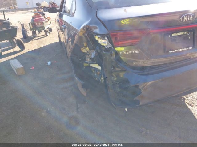 3KPF24AD2ME292213 KIA Forte Lxs