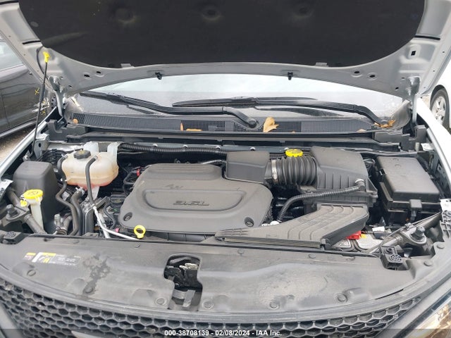 2C4RC1CG5NR213276 Chrysler Voyager Lx