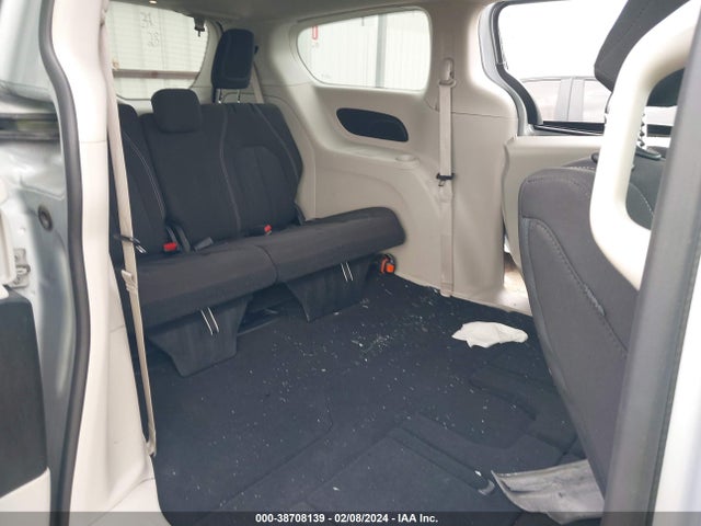 2C4RC1CG5NR213276 Chrysler Voyager Lx