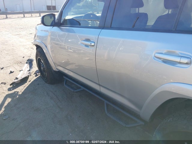 Toyota 4RUNNER SR5 2016 JTEBU5JR6G5346053 Image 15