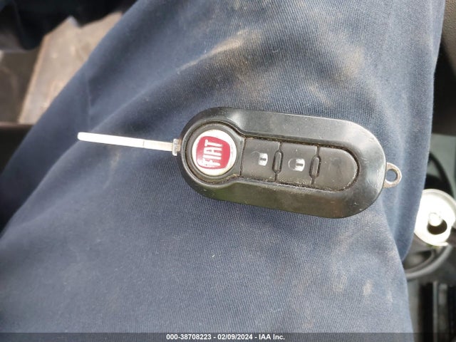 2013 FIAT 500 3C3CFFBR8DT515786 Photo 10