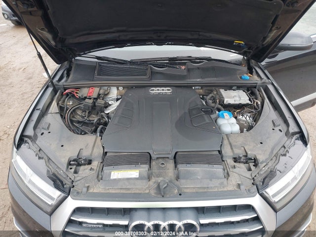 Audi Q7 3.0t Premium 2017 WA1LAAF76HD023625 Image 10