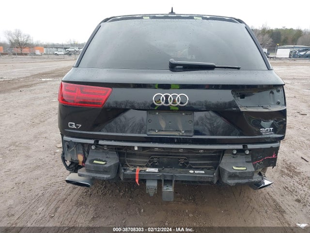 Audi Q7 3.0t Premium 2017 WA1LAAF76HD023625 Image 17