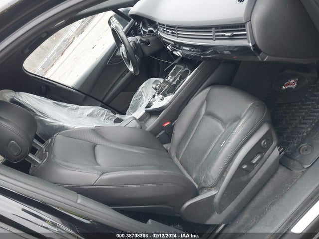 Audi Q7 3.0t Premium 2017 WA1LAAF76HD023625 Image 5
