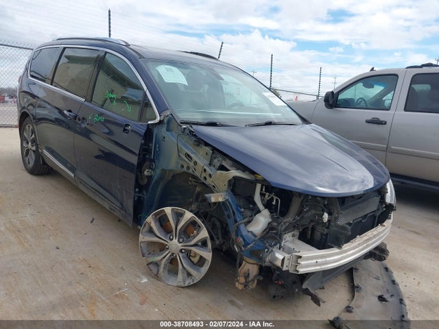 Chrysler Pacifica Limited 2017 2C4RC1GG3HR512621 Image 1