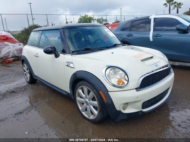 2007 MINI COOPER S WMWMF73537TT84426 Photo 0