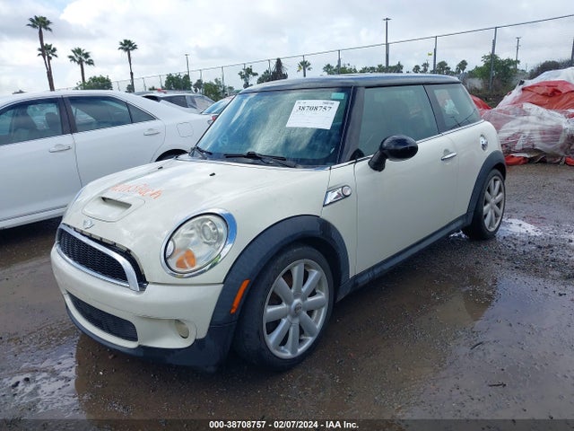 2007 MINI COOPER S WMWMF73537TT84426 Photo 1