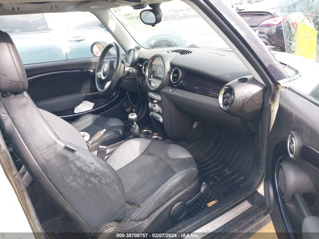 2007 MINI COOPER S WMWMF73537TT84426 Photo 4