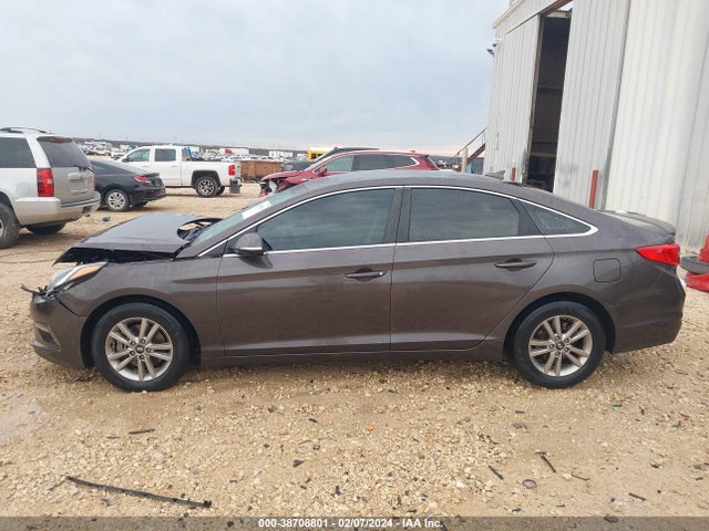 Hyundai SONATA ECO 2016 5NPE24AA2GH431659 Image 14