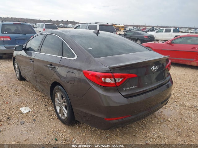 Hyundai SONATA ECO 2016 5NPE24AA2GH431659 Image 3