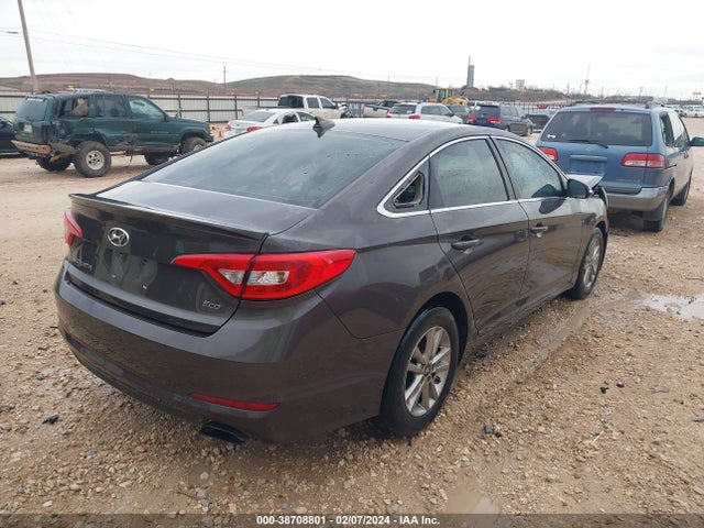 Hyundai SONATA ECO 2016 5NPE24AA2GH431659 Image 4