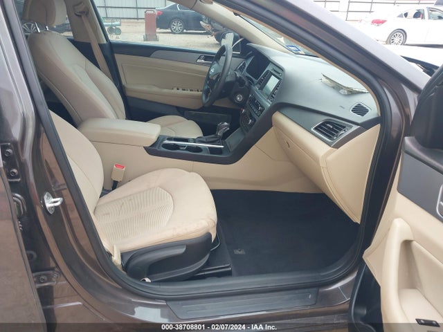 Hyundai SONATA ECO 2016 5NPE24AA2GH431659 Image 5
