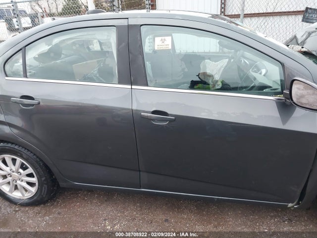 Chevrolet Sonic Lt Auto 2017 1G1JD5SH2H4108058 Image 13