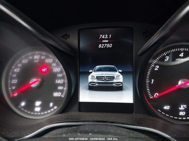 55SWF4JB7FU091678 Mercedes-Benz C 300 Luxury/sport