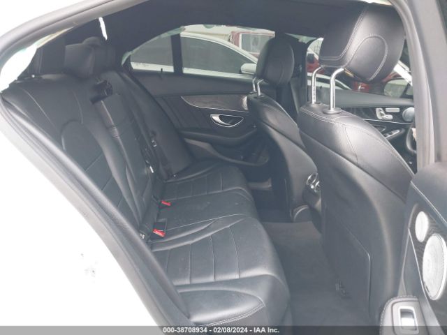 55SWF4JB7FU091678 Mercedes-Benz C 300 Luxury/sport