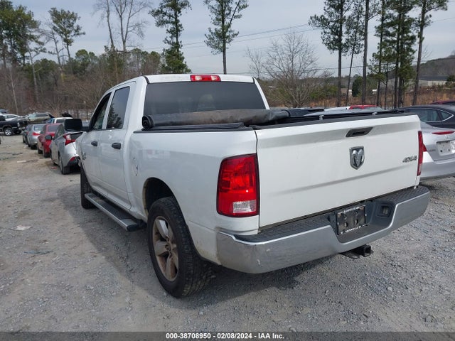 3C6RR7KG6LG134499 RAM 1500 Classic Tradesman  4x4 5'7 Box