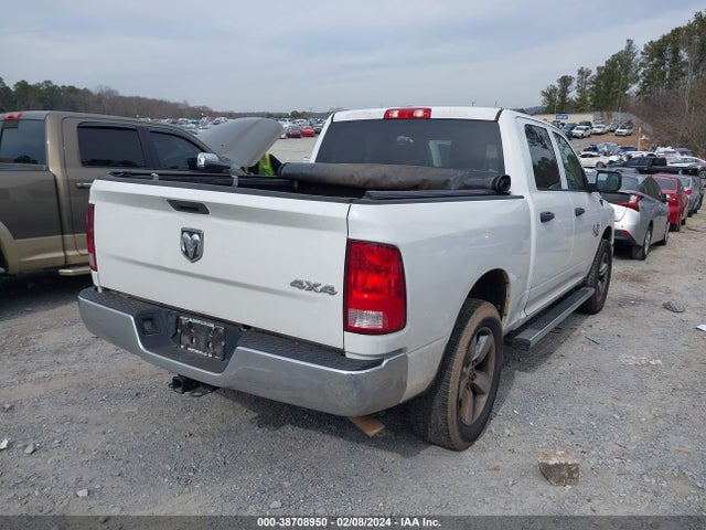 3C6RR7KG6LG134499 RAM 1500 Classic Tradesman  4x4 5'7 Box