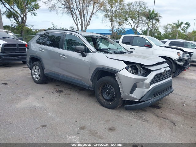 Toyota RAV4 LE 2020 2T3H1RFV8LC040836 Image 1