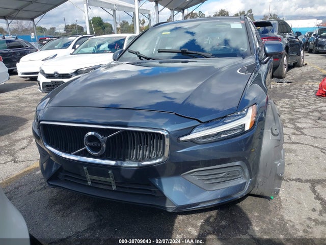 Volvo V60 T5 Momentum 2020 YV1102EK6L2394858 Image 12