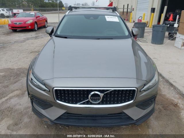 YV4102WK4L1037220 Volvo V60 Cross Country T5