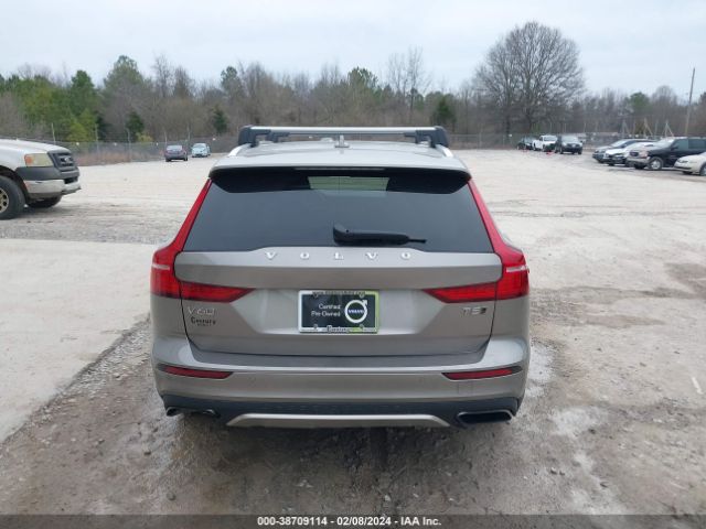 YV4102WK4L1037220 Volvo V60 Cross Country T5