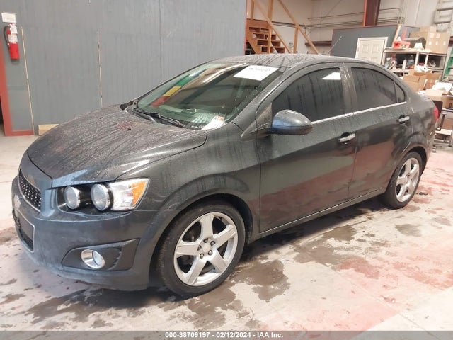 Chevrolet Sonic Ltz Auto 2015 1G1JE5SB3F4205260 Image 2