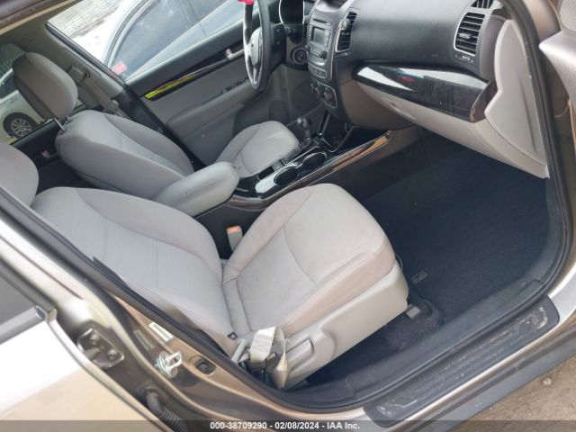 5XYKT3A60FG658084 KIA SORENTO LX
