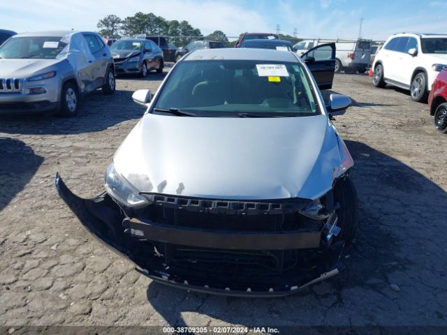 5NPD84LF6JH216439 Hyundai ELANTRA SEL