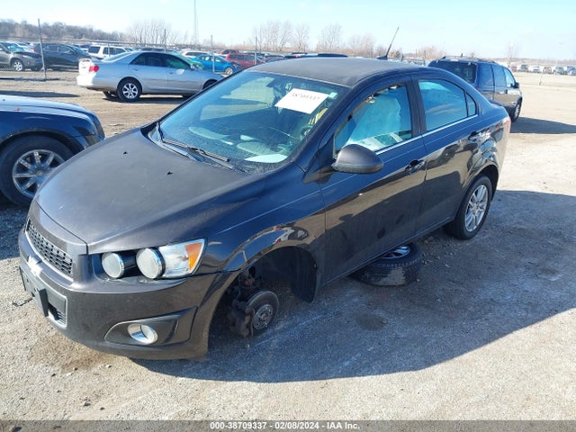 Chevrolet Sonic Lt Auto 2014 1G1JC5SH9E4211749 Image 2