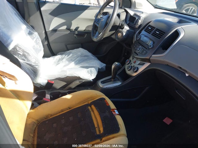 Chevrolet Sonic Lt Auto 2014 1G1JC5SH9E4211749 Image 5