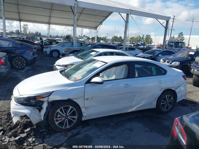 KIA Forte Lxs 2023 3KPF24AD0PE551043 Image 14