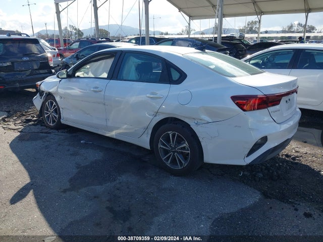 KIA Forte Lxs 2023 3KPF24AD0PE551043 Image 3