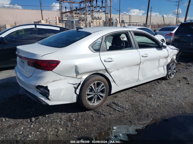 KIA Forte Lxs 2023 3KPF24AD0PE551043 Image 4